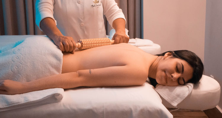 Sessão de massoterapia